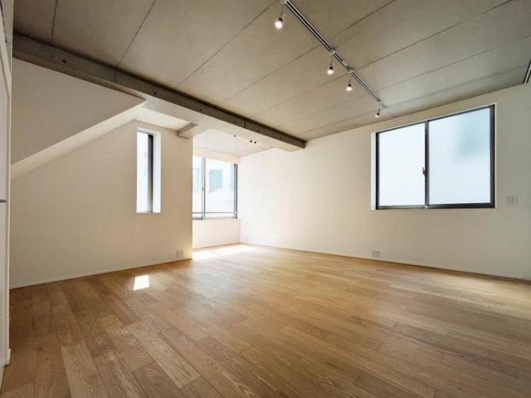 ルクール市ヶ谷払方町(旧ARK HOUSE 市ヶ谷払方町)2階 セキュリティ