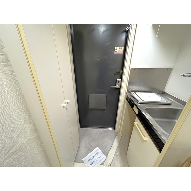 リブレス西川口203号室 玄関