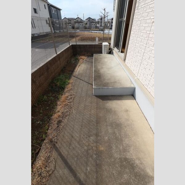 プランドール　A棟103号室 専用テラス