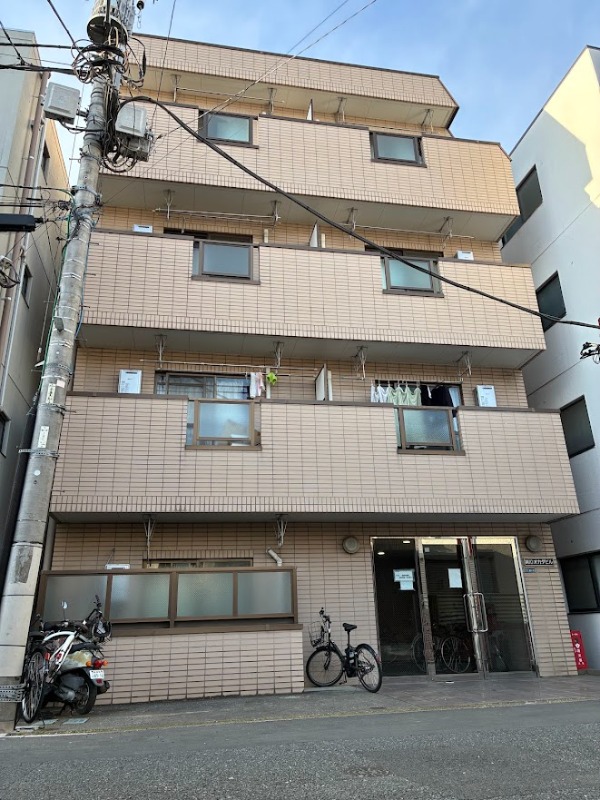 第10オカダビルの外観画像