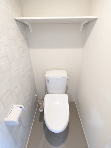 エイチワイコネクト東大泉0202号室 トイレ