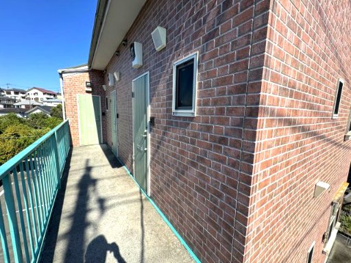 カーサリーラ202号室 ロビー