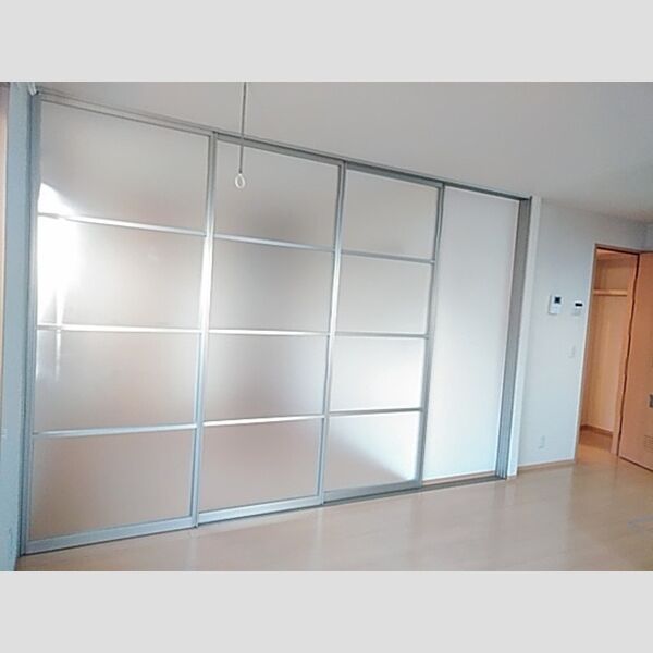 パルテール三鷹101号室 ライトスルースクリーンパネル