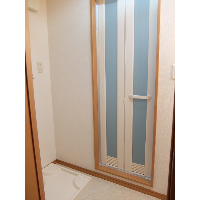 アンプルール 彩華106号室 内観