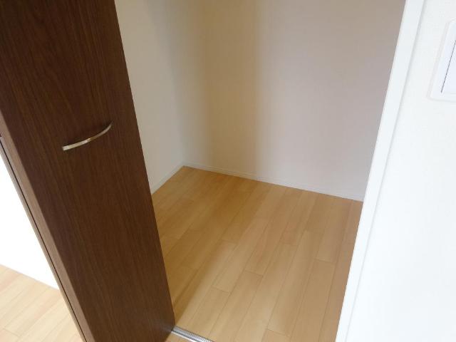 アイリスガーデンⅠ201号室 同建物別部屋の参考画像