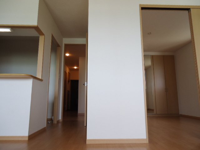 サールナート202号室 廊下