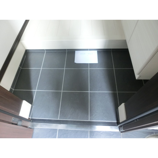 東向島2丁目戸建 玄関