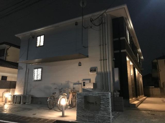ドレッセ・Ｓ 外観写真（夜）