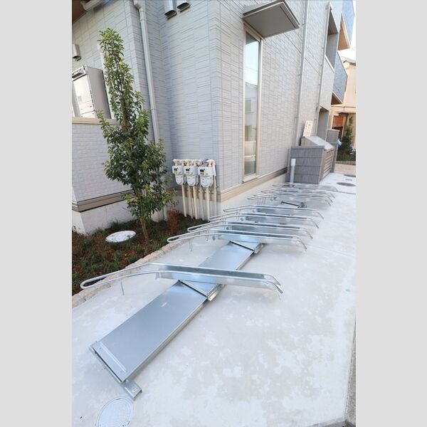 D-comodo深大寺北町 駐輪場