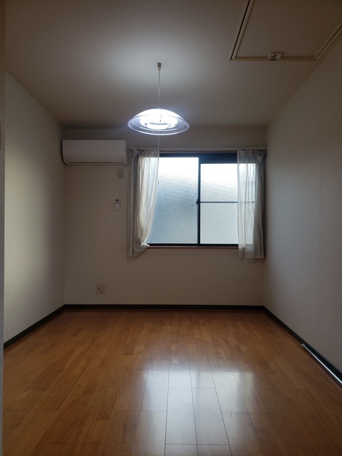 ハイツ五月 リビング