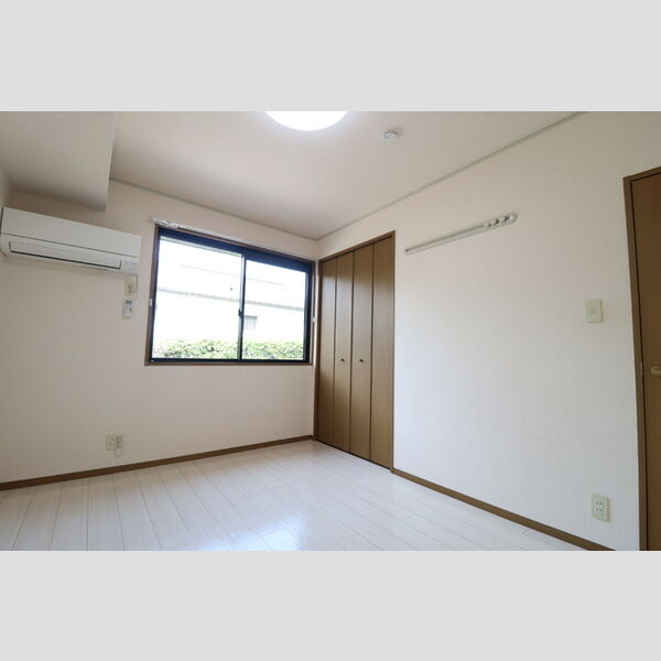 スクウェアガーデン　Ⅵ102号室 北側洋室