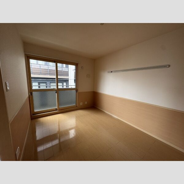 Sun Heights301号室 北側洋室
