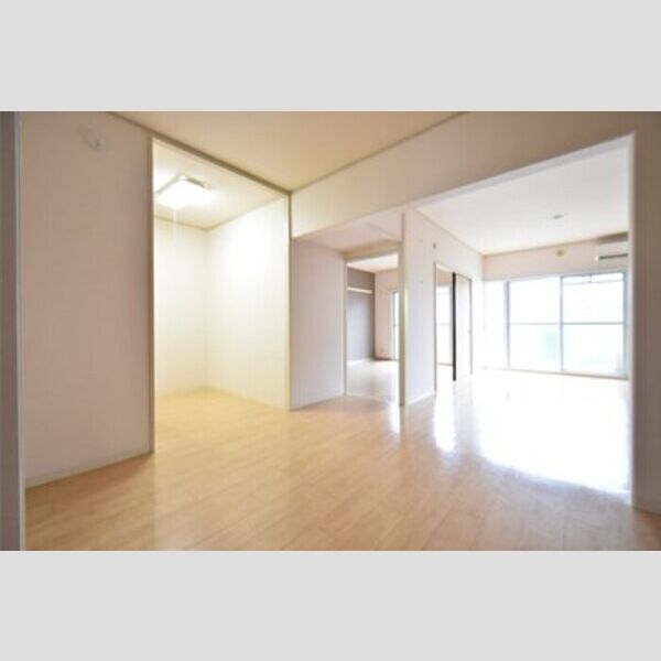 ハビテーションWADA106号室 ダイニング