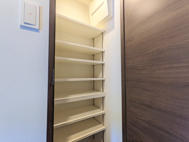 ハーモニーレジデンス板橋シティサイト303号室 収納