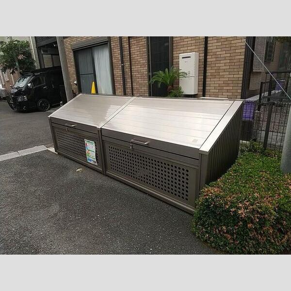 グランシャリオ ゴミストッカー