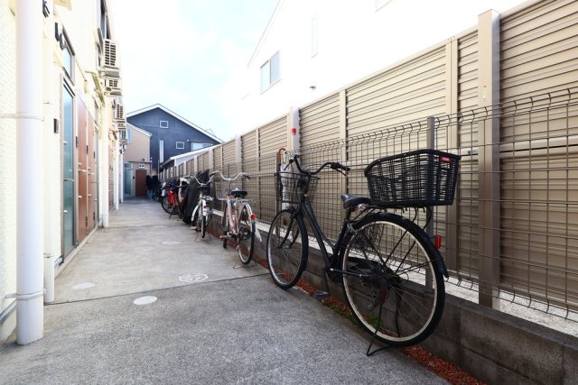ＬａＬａ柴又1階 駐輪場