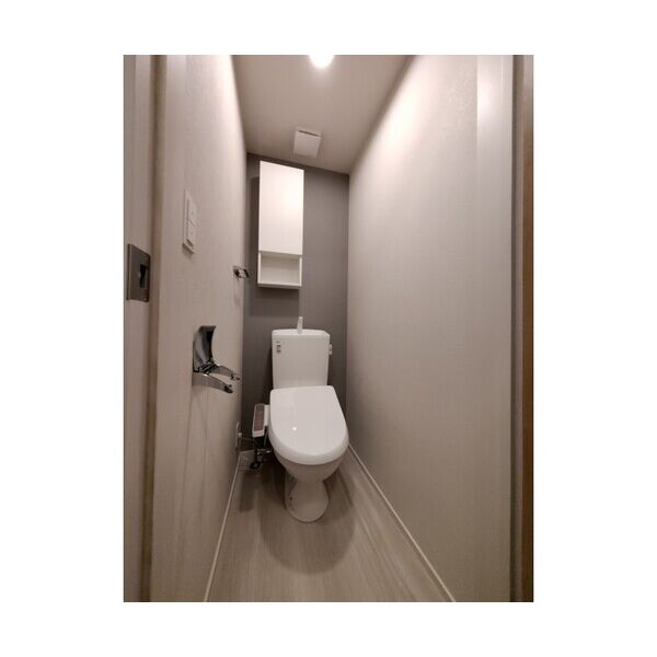 アンソレイユ明大前102号室 トイレ