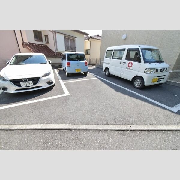 シリウス 駐車場