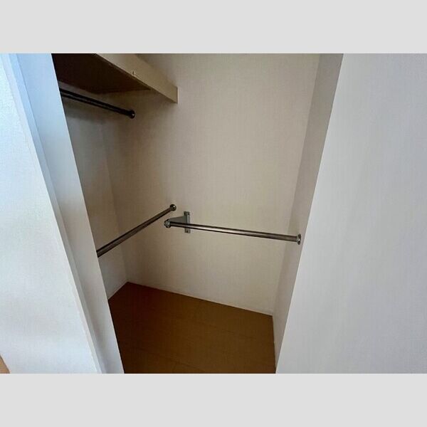 プレジャー202号室 クローゼット