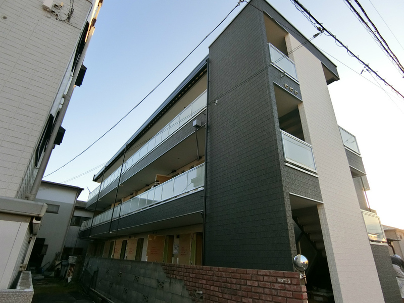 リブリ・平塚代官町3階 外観