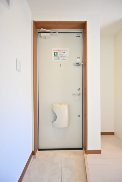 ヴィエント梶ヶ谷2階 玄関