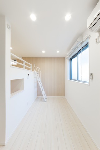 ＫＡＨＡＬＥ越谷2階 リビング