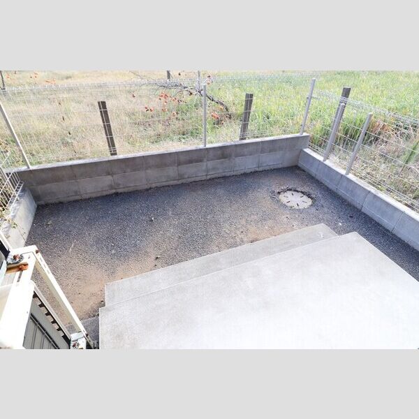 カトルセゾン　A105号室 専用庭