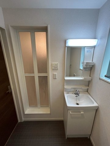 コンフォール駒込202号室 洗面