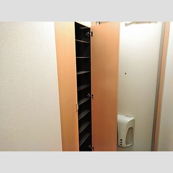 パルテール三鷹101号室 玄関