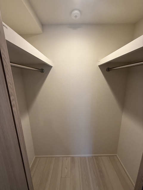 プレディアコート三軒茶屋201号室 洋室WIC　2025年10月撮影