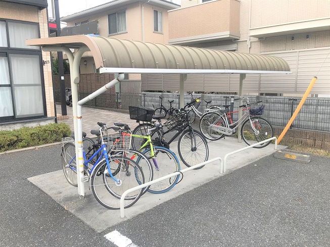 レオパレススカイピア２１ 玄関