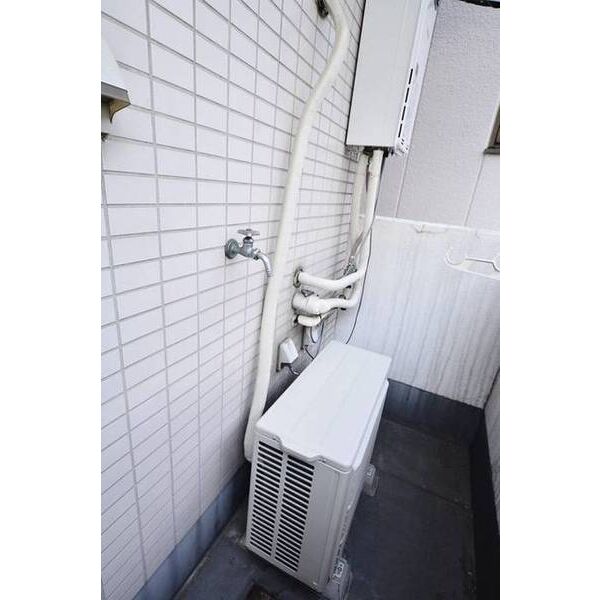 シャトル五反野0201号室 洗濯機置場