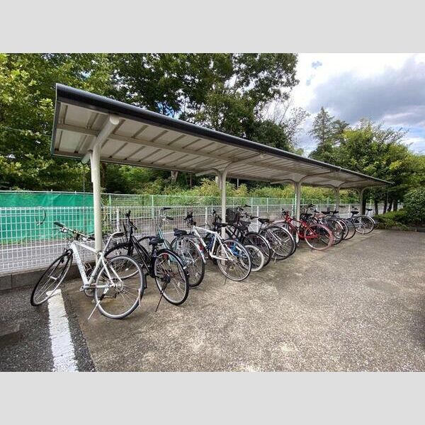 ドルフ北烏山　A206号室 駐輪場