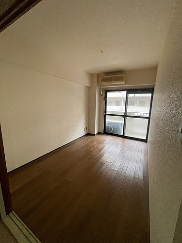 ＭＡＣ武蔵砂川コート 洋室１　※内装前／2026年03月撮影