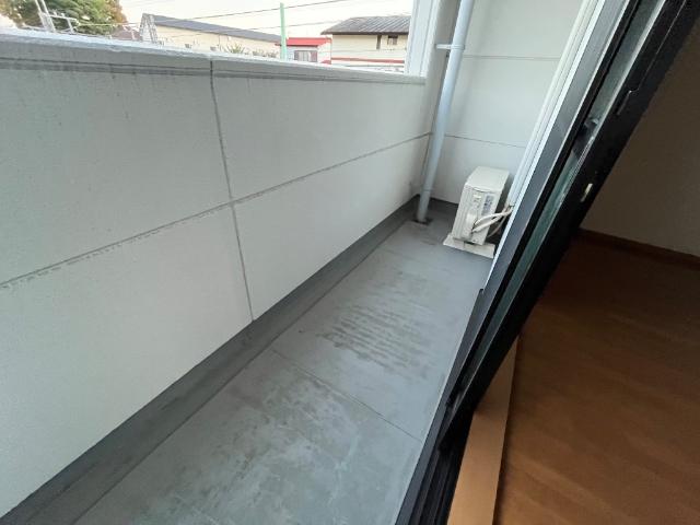 メゾン・ラクウショウ205号室 ベランダ