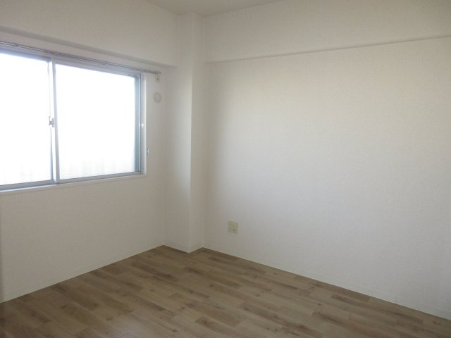 エルフィール橋本 リビング