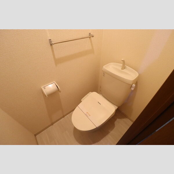 セジュール山の根103号室 温水洗浄暖房便座