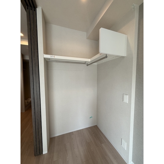 デュオフラッツ品川戸越201号室 洋室　オープンクローゼット　2025年8月撮影