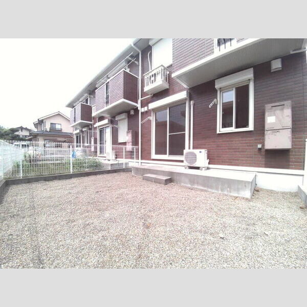 ソレーユ103号室 専用のお庭があります