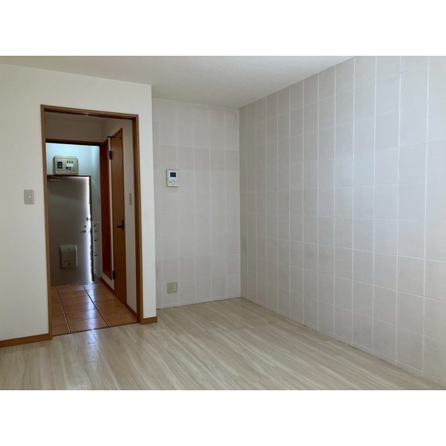 ピュア湘南102号室 洋室