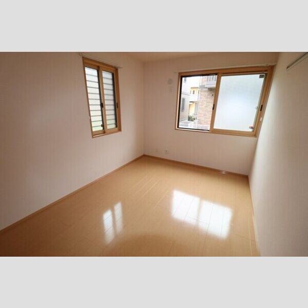 マサーレ・オガワ　B棟102号室 洋室6帖