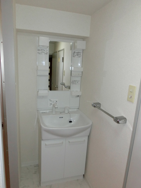 ファミーユ葛西0107号室 洗面