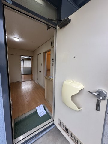 フラット井土ヶ谷 玄関
