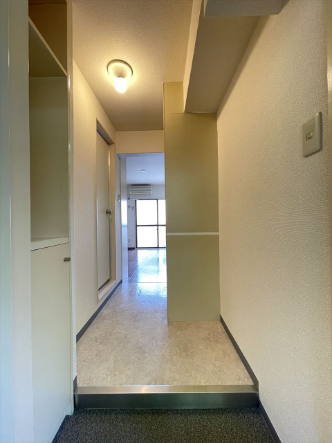 スカイコート落合209号室 玄関