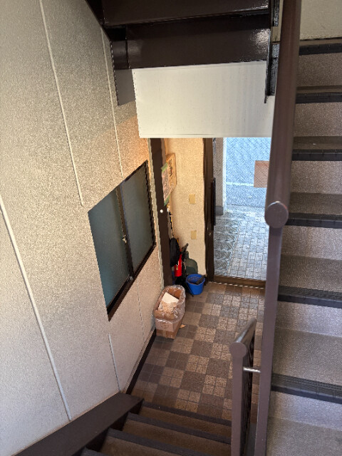 リバーサイド向陽（E-216） エントランス