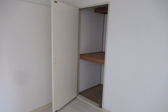 三和ハウス0102号室 収納