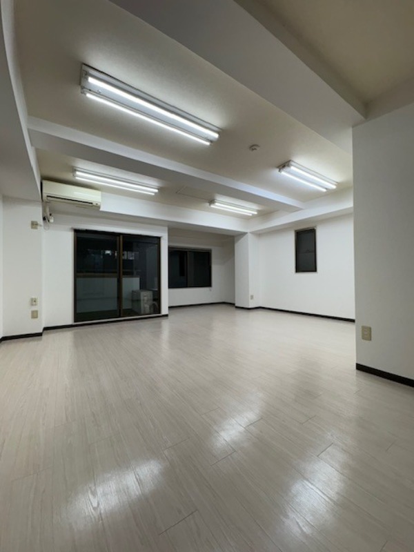 牧ビル リビング