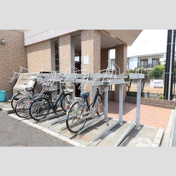 秋津中央ビル301号室 駐輪場
