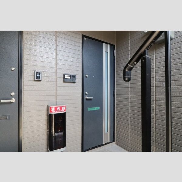 セントラルハイツ　C 玄関