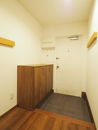 自由が丘パインクレスト 玄関（内装前）